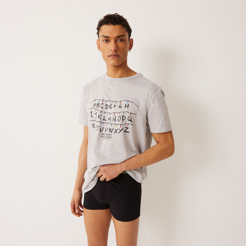 Camiseta Stranger Things - gris Camiseta Stranger Things - gris;
