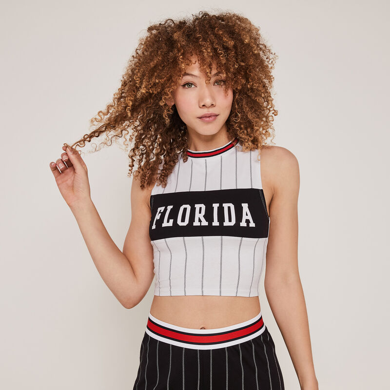 Top corto con mensaje stripgirliz Top corto con mensaje stripgirliz;