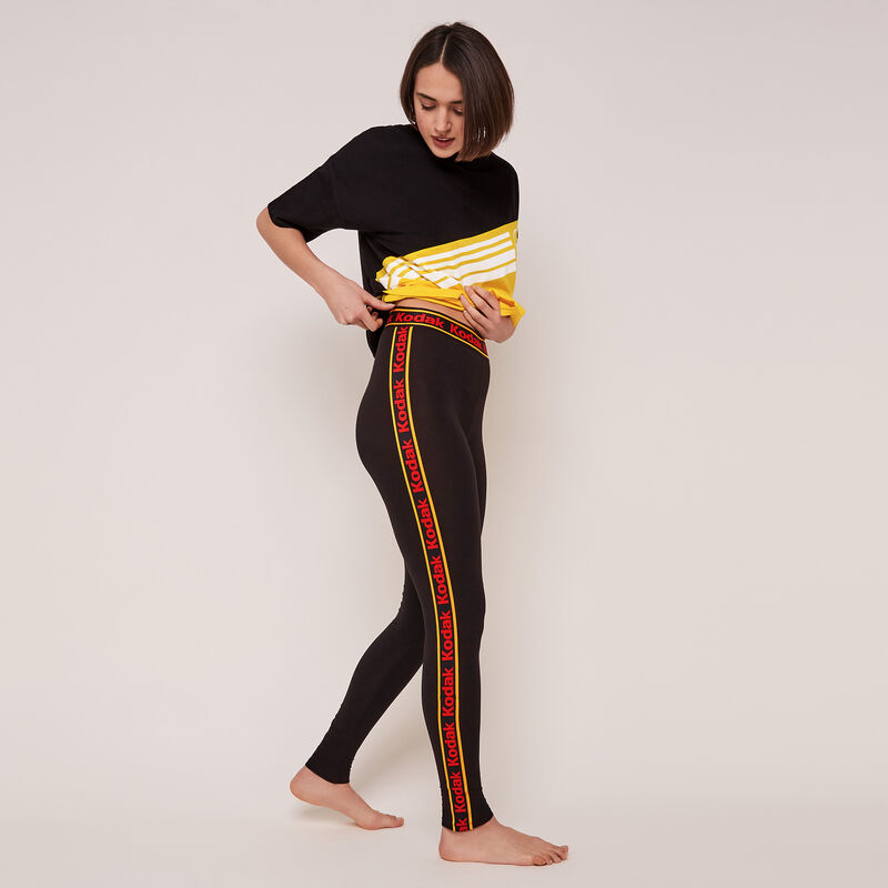 Leggings con estampado kodak stripkodiz Leggings con estampado kodak stripkodiz;