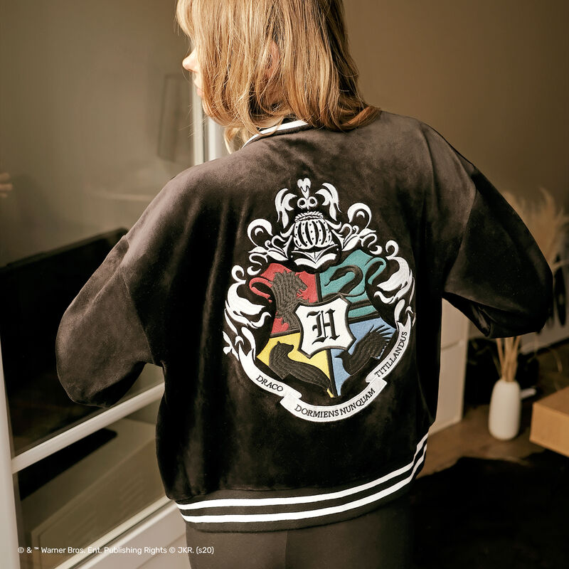 chaqueta con emblema Harry Potter - negro chaqueta con emblema Harry Potter - negro;