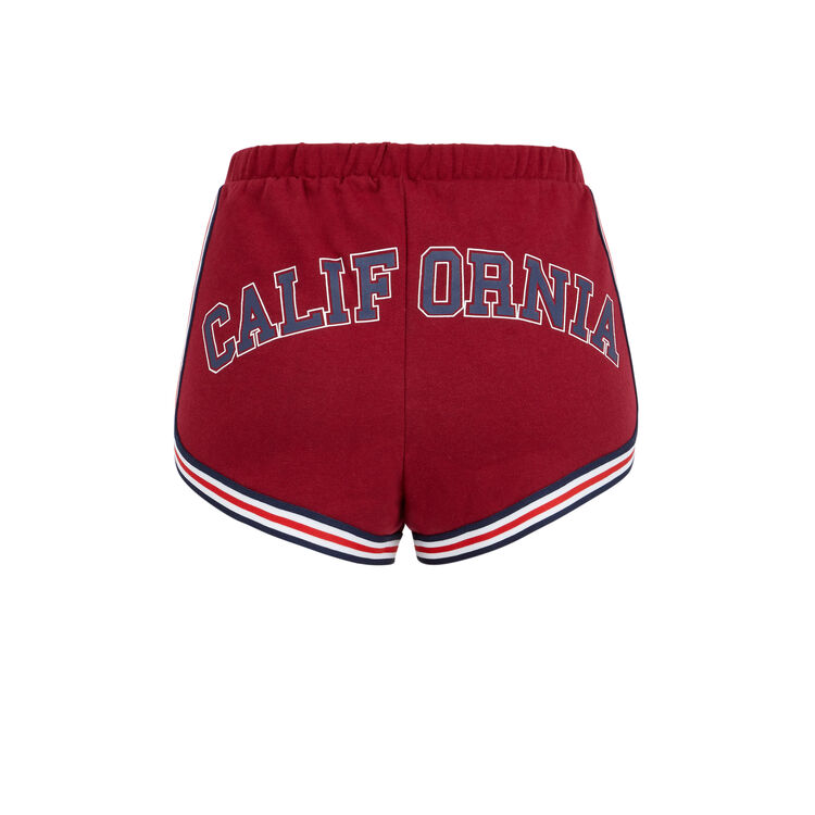 Shorts con mensaje bordado californiz burdeos.