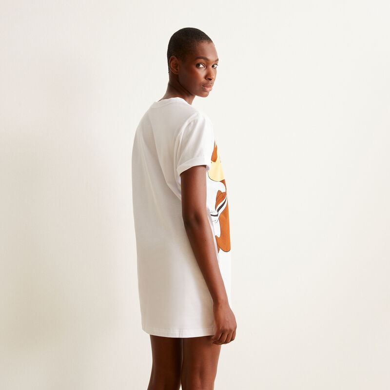 Camiseta larga con estampado Chip y Chop - blanca Camiseta larga con estampado Chip y Chop - blanca ;