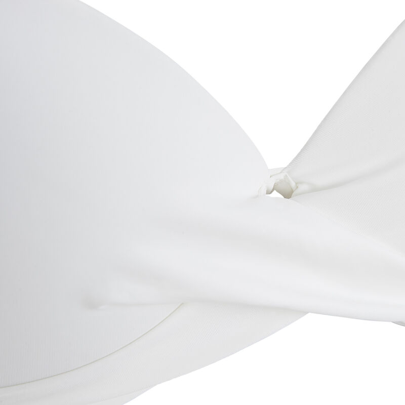 Top de bikini con push-up en blanco Twistiz Top de bikini con push-up en blanco Twistiz;