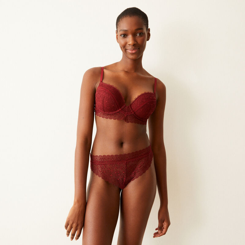 Braguita brasileña de encaje con flores - roja Braguita brasileña de encaje con flores - roja;