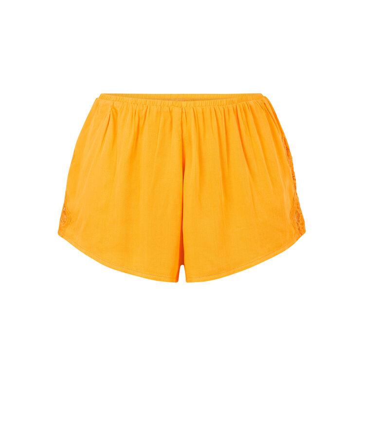 Shorts de satén con aplicación de encaje sexysatiz azafrán.