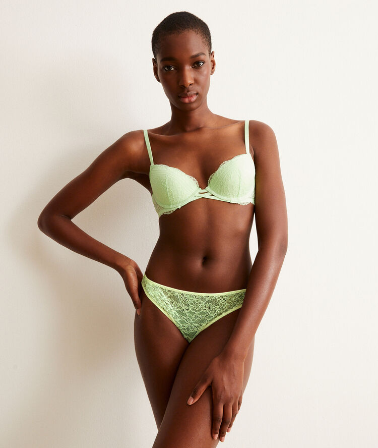 Braguita brasileña de encaje everydayiz verde.
