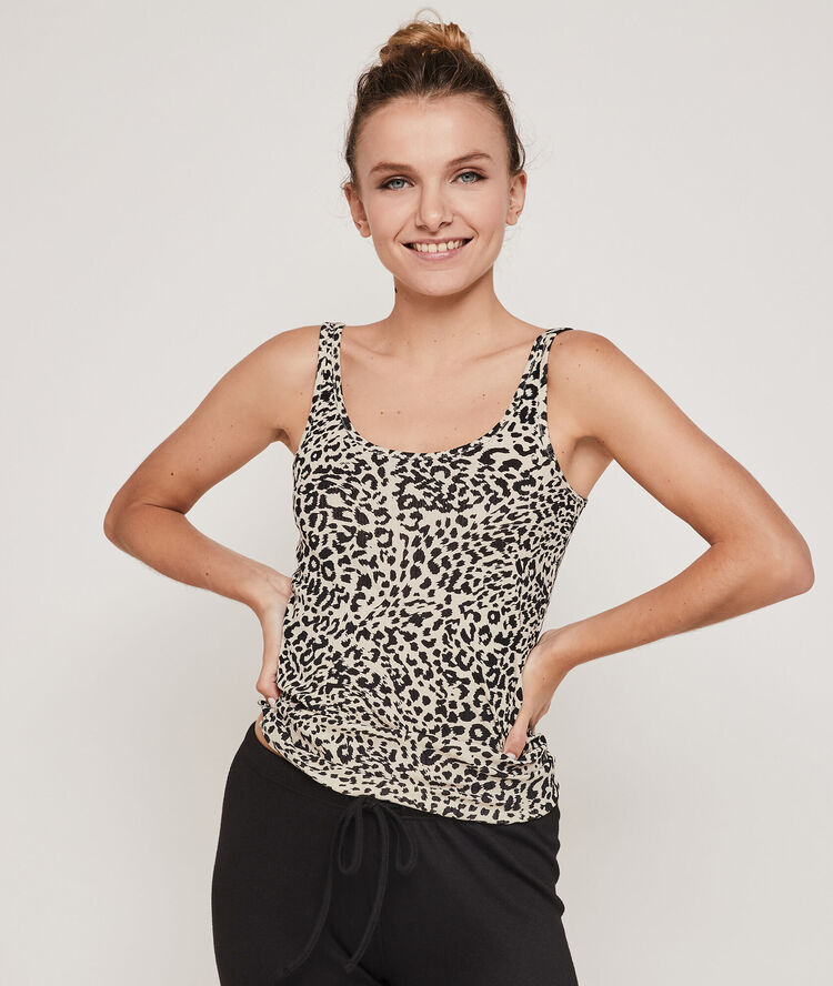 Top acanalado debidiz negro.