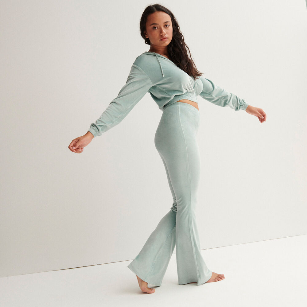Chaqueta crop de terciopelo con talle elástico - verde agua verde.