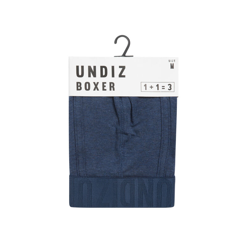 Bóxer azul oreliz Bóxer azul oreliz;
