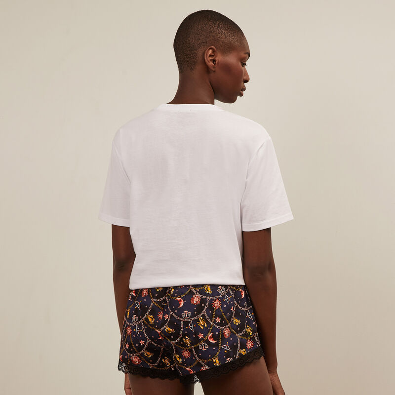 Shorts con estampado de astros - negro Shorts con estampado de astros - negro;
