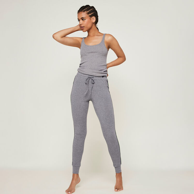 Pantalón de chándal con bandas laterales newazjiz Pantalón de chándal con bandas laterales newazjiz;