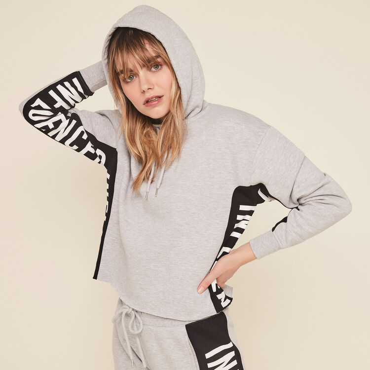 Sudadera con capucha y bandas laterales hellovibiz gris.