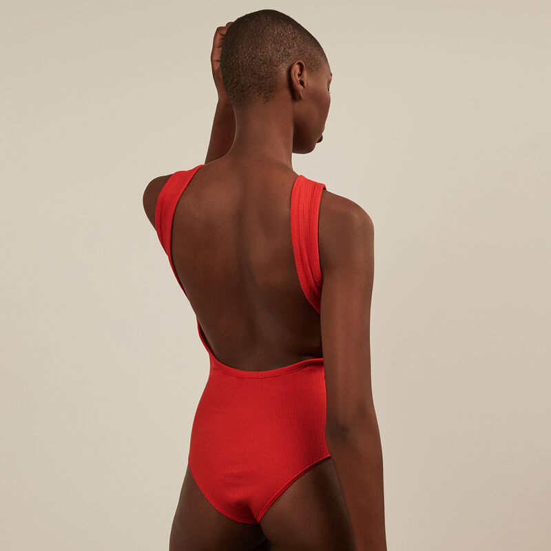 Body sin manga con la espalda abierta - rojo Body sin manga con la espalda abierta - rojo;
