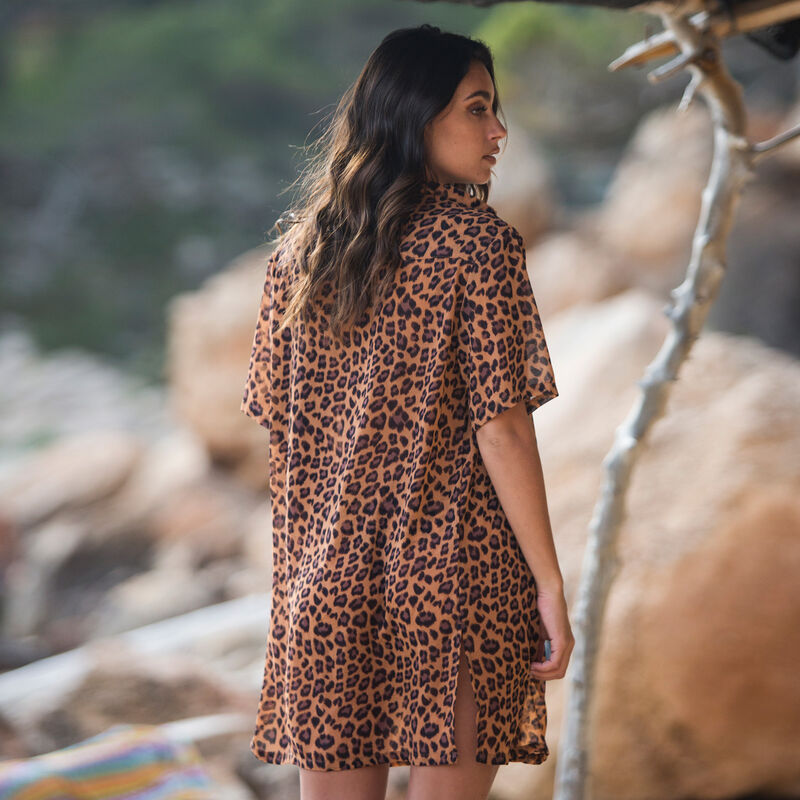 camisa de playa con estampado de leopardo - marrón camisa de playa con estampado de leopardo - marrón ;