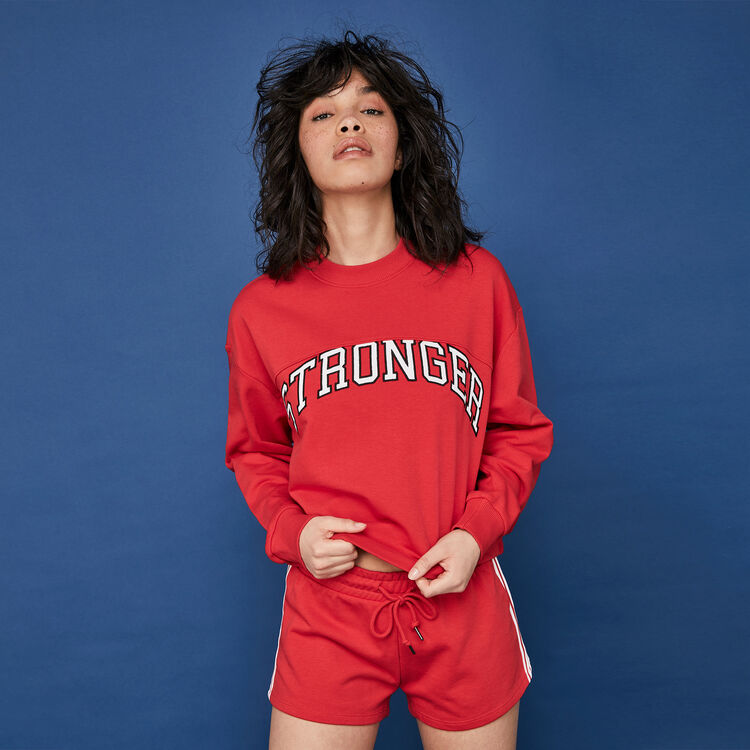 Sudadera roja excusiz grey.