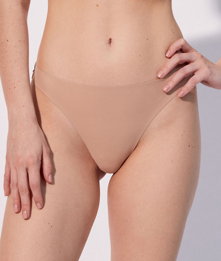 Juego de 3 tangas nude de microfibra nude.