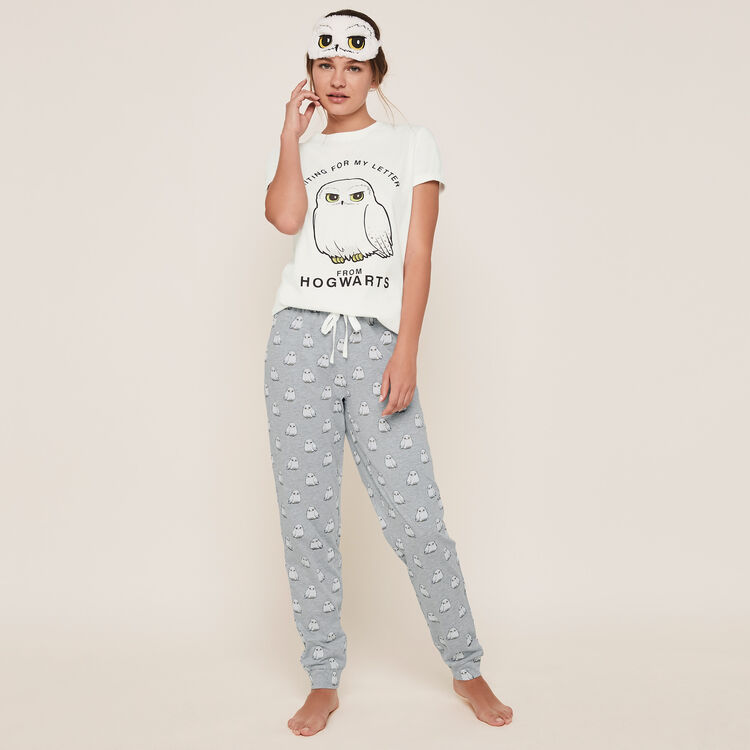 Conjunto de pijama y antifaz Edwegiz Conjunto de pijama y antifaz Edwegiz;