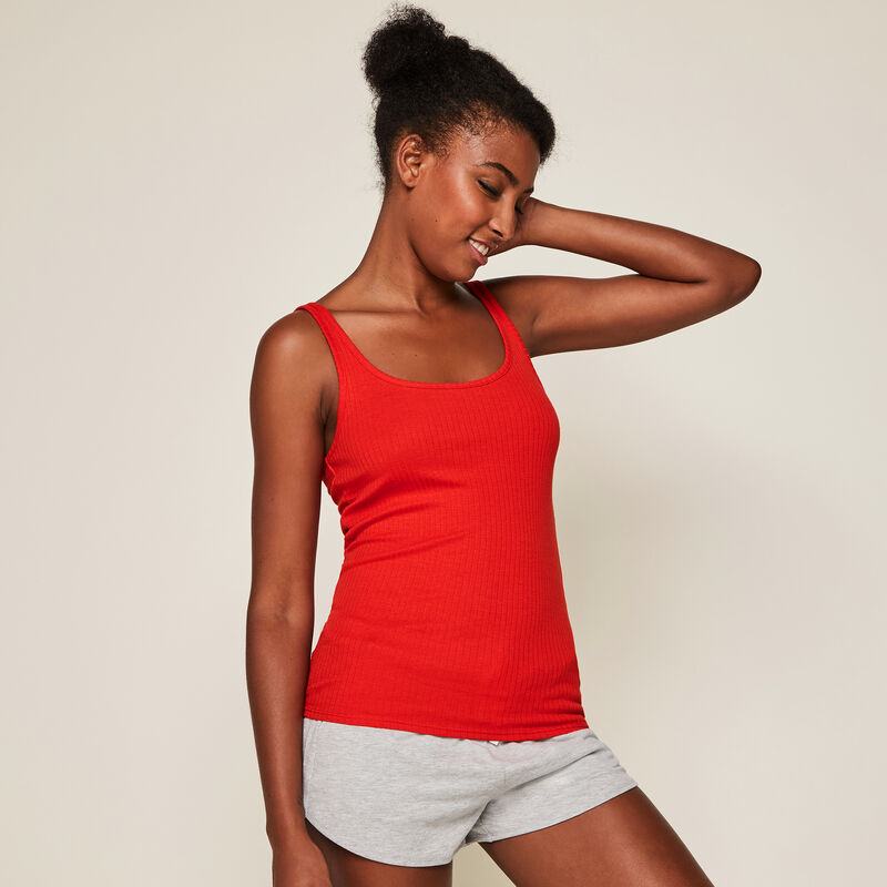 Top de camiseta de punto liso debidiz Top de camiseta de punto liso debidiz ;