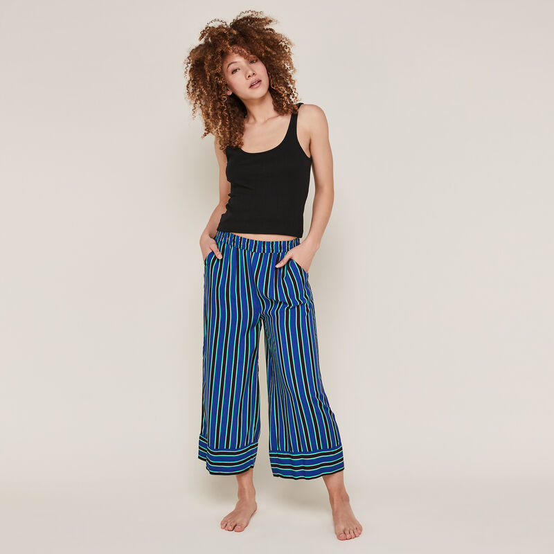 Pantalón de rayas azul Pantalón de rayas azul;