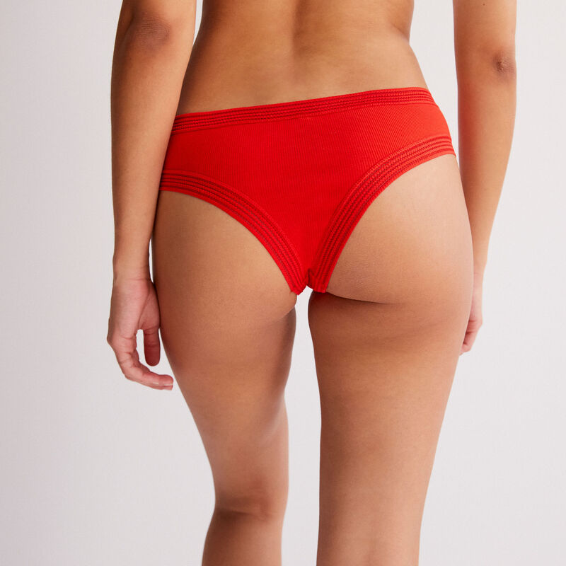 Shorts con bordes de encaje - rojo Shorts con bordes de encaje - rojo;