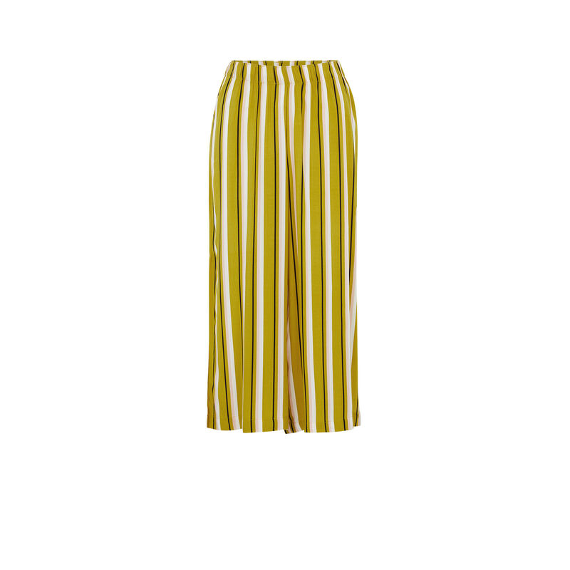 Pantalón verde rayvetiz Pantalón verde rayvetiz;