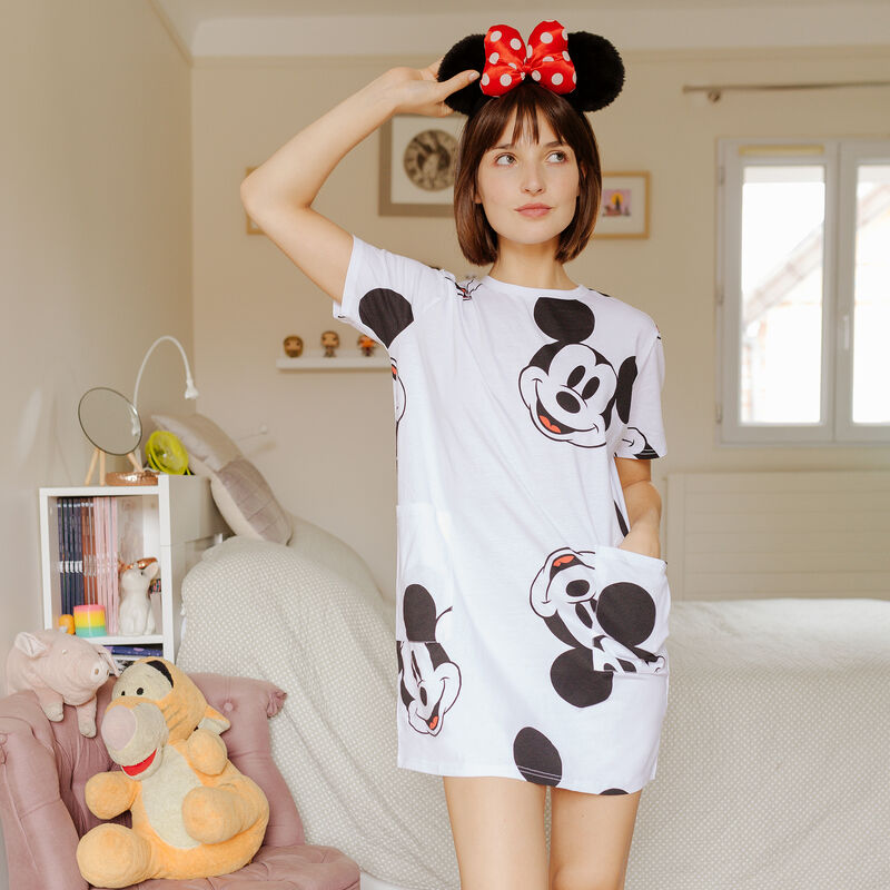 Camiseta larga con bolsillos Mickey - blanca Camiseta larga con bolsillos Mickey - blanca;