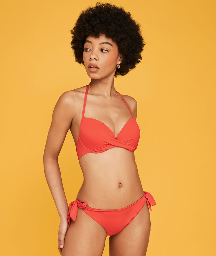 Top de bikini con push-up en coral twistiz corail.