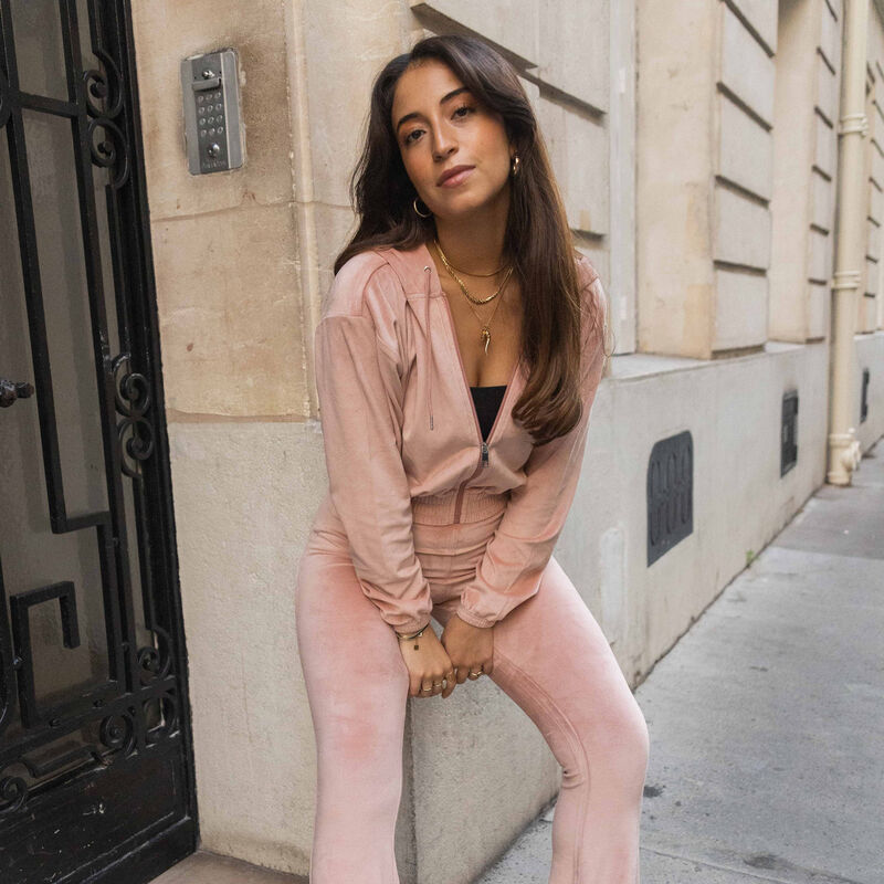 chaqueta crop de terciopelo con talle elástico - rosa nude chaqueta crop de terciopelo con talle elástico - rosa nude;