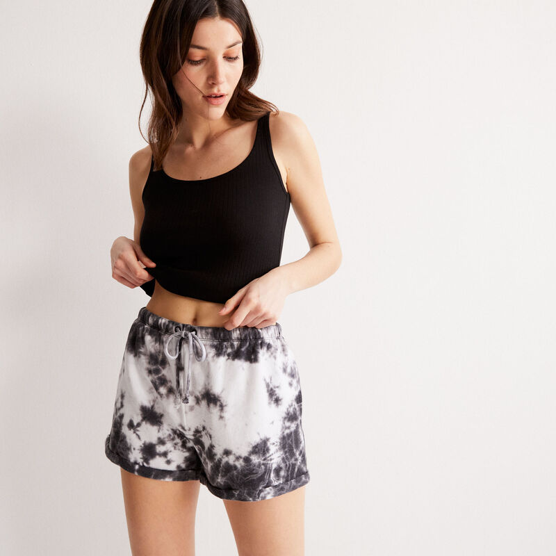 shorts efecto tie and dye con detalle de cordón - negro shorts efecto tie and dye con detalle de cordón - negro;