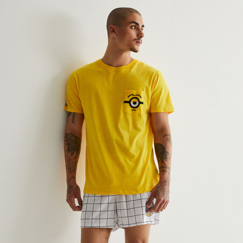 Camiseta con detalles en el bolsillo de Los Minions - amarilla Camiseta con detalles en el bolsillo de Los Minions - amarilla;